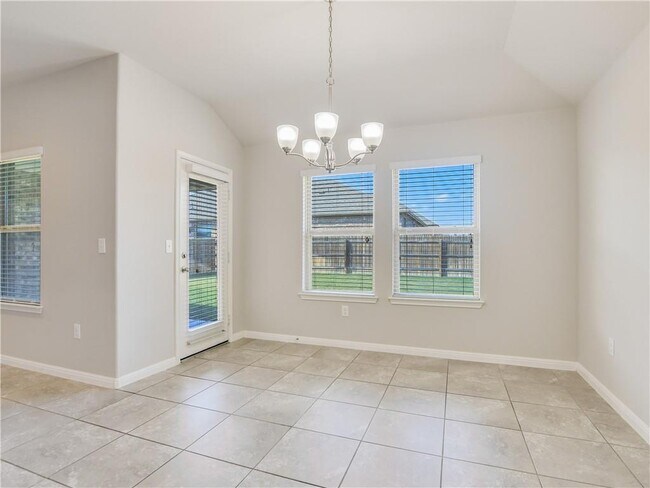 Building Photo - 525 Heinatz Flat Ln