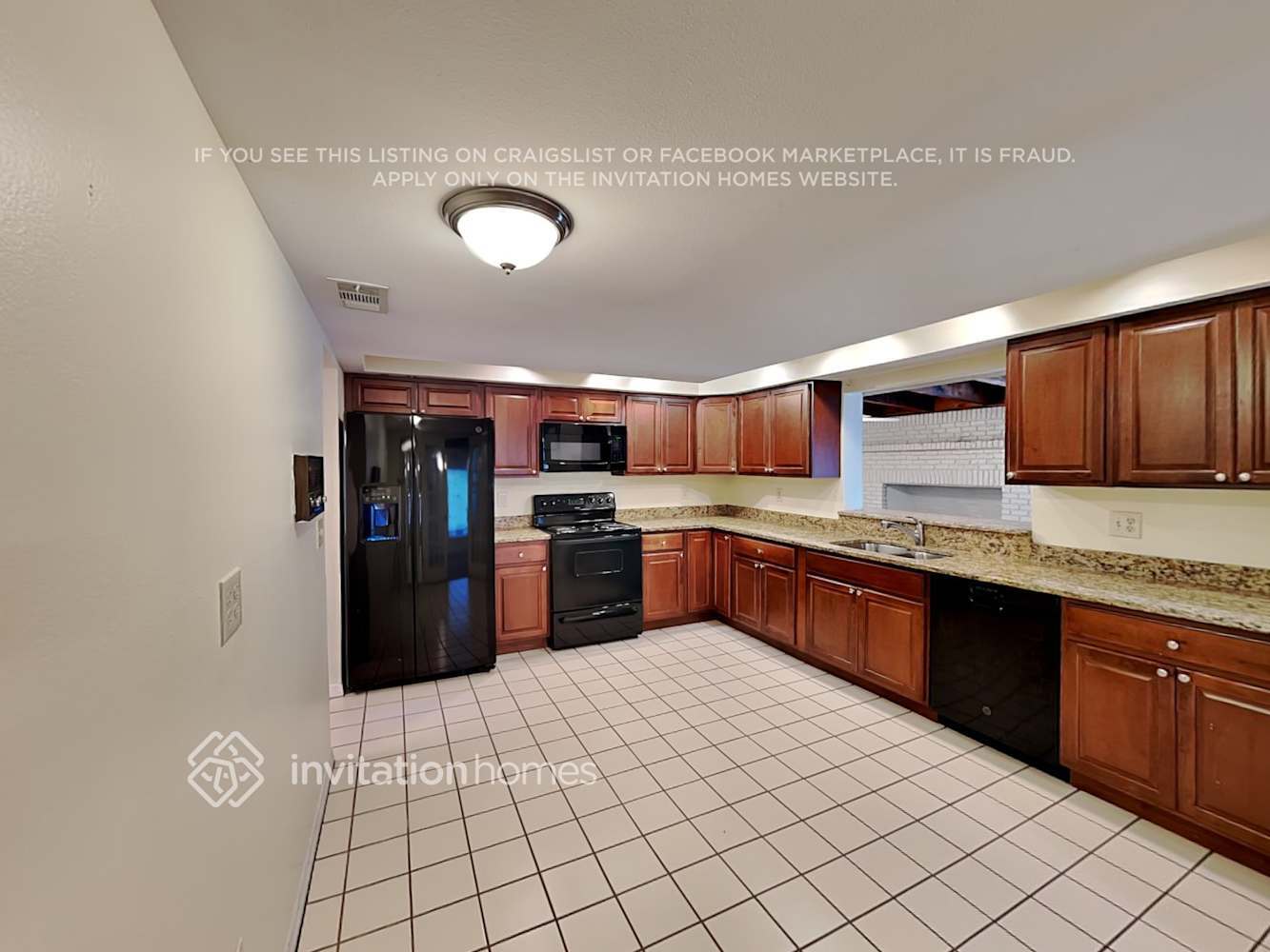 Building Photo - 322 W Hornbeam Dr