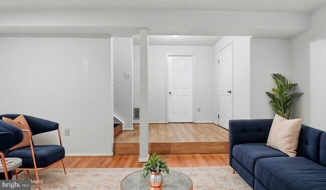 Building Photo - 7821 Fairborn Ct