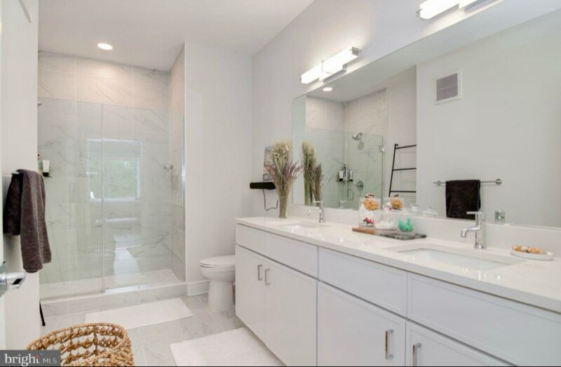 Building Photo - 625 Slaters Ln