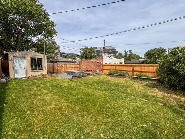 Building Photo - 3715 N Lafayette St