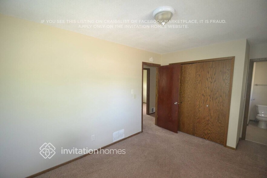 Building Photo - 8617 50th Ave N