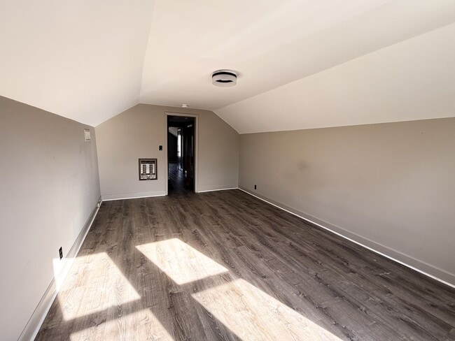 Building Photo - 5002 Dakota Ave