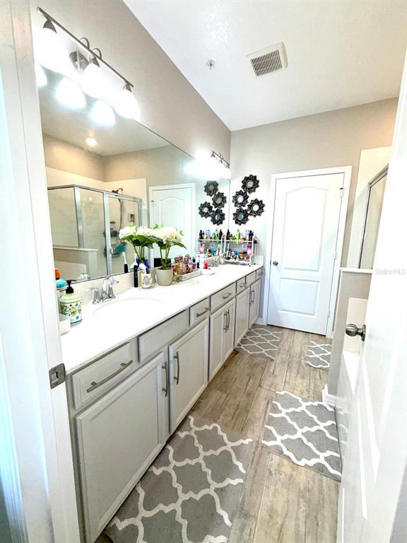 Building Photo - 204 Rustic Loop