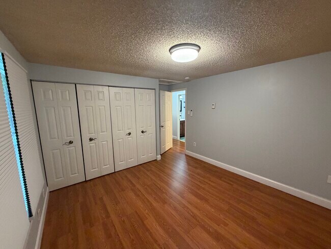 Building Photo - 600 Morgan Dr E
