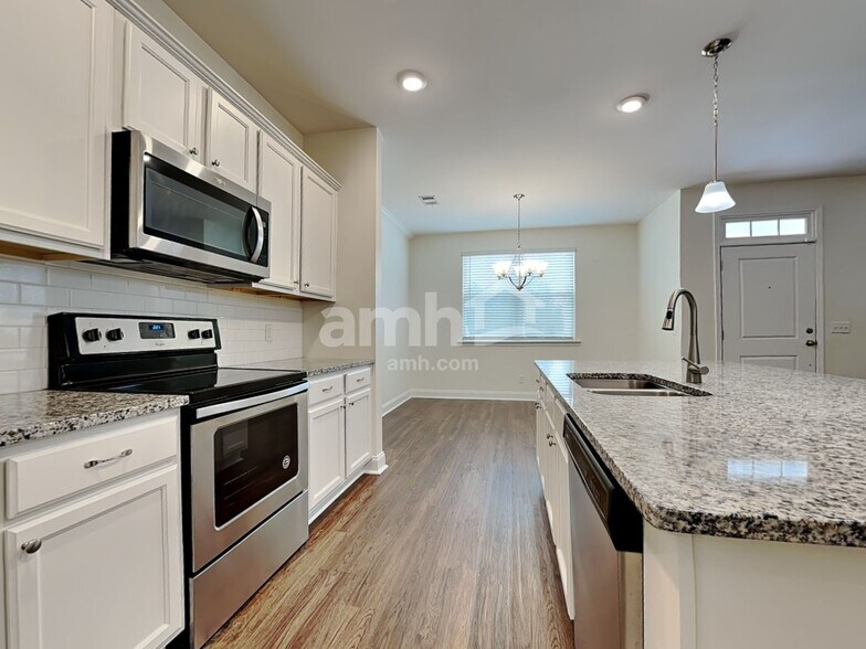 Building Photo - 16368 Aubergine Aly