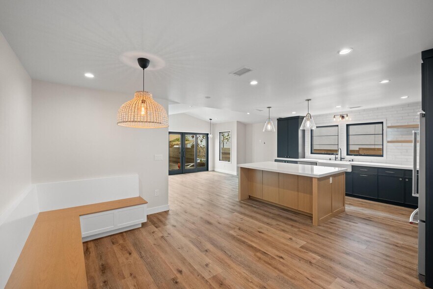Building Photo - 2726 Andreo Ave