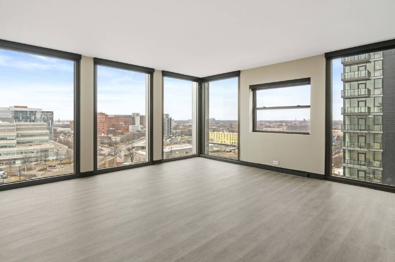 Building Photo - 1932 W Ogden Ave