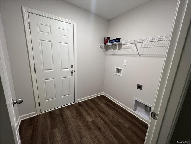 Building Photo - 211 Dawsons Ml Wy