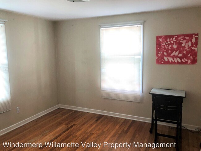 Building Photo - 3 br, 1 bath House - 513 NW 30th Street