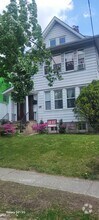 Building Photo - 40 Brookwood Dr