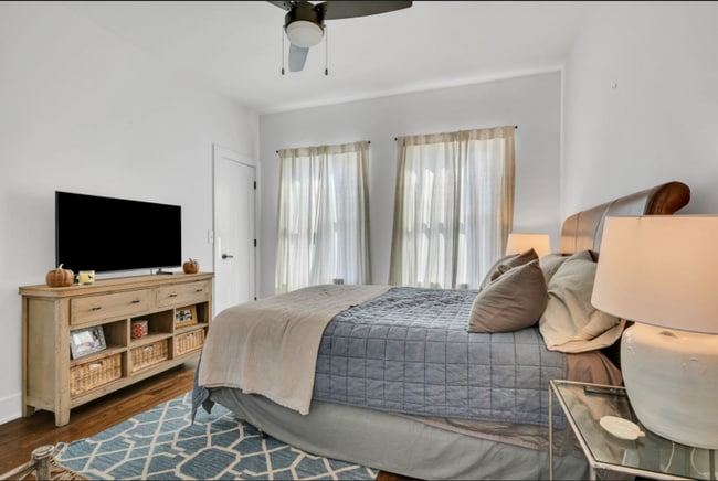 Building Photo - Newly built 3bedroom/2.5 bath home in Sylvan Park