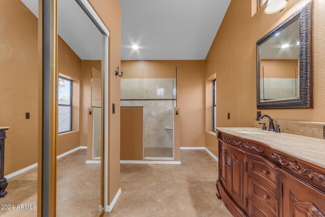 Building Photo - 387 W Larona Ln