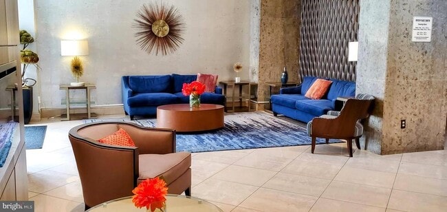 Building Photo - 1011 Arlington Blvd