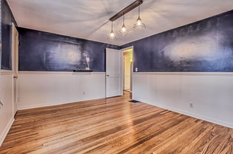 Building Photo - 470 Falstaff Rd