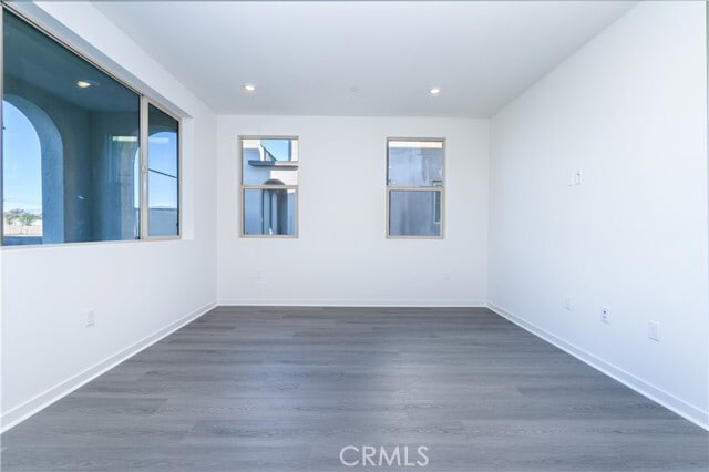 Building Photo - 3251 E Emerald Dr