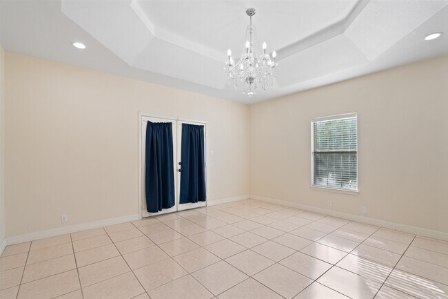 Building Photo - 206 Saddle Blanket