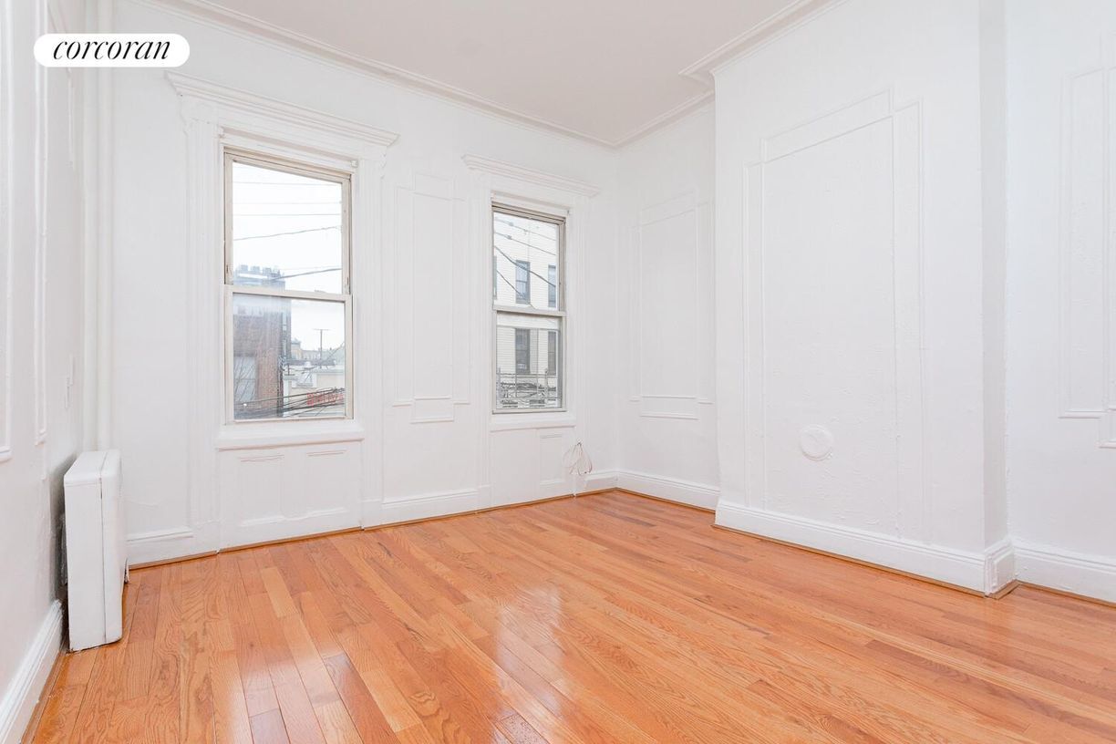 Building Photo - 300 Stanhope St