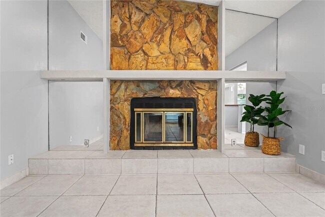 Building Photo - 2502 Indigo Dr