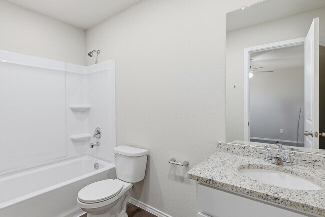 Building Photo - ***$1,000 off APRIL Move In