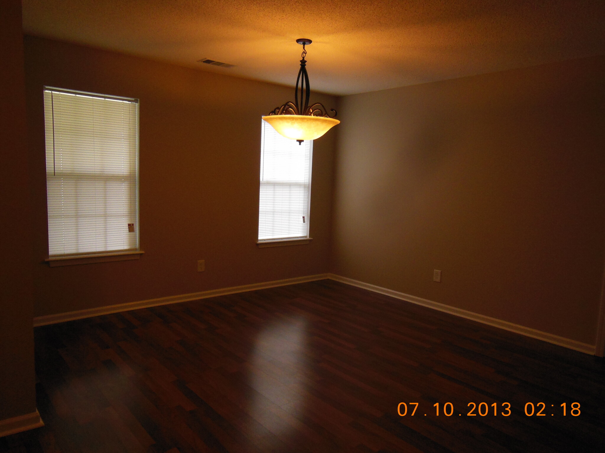 Very Large Eat-in Area in Kitchen - 1906 Parker Rd