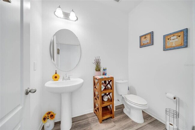 Building Photo - Stunning Fully Furnished 4 Bed Home with Resort-Style Community Amenities