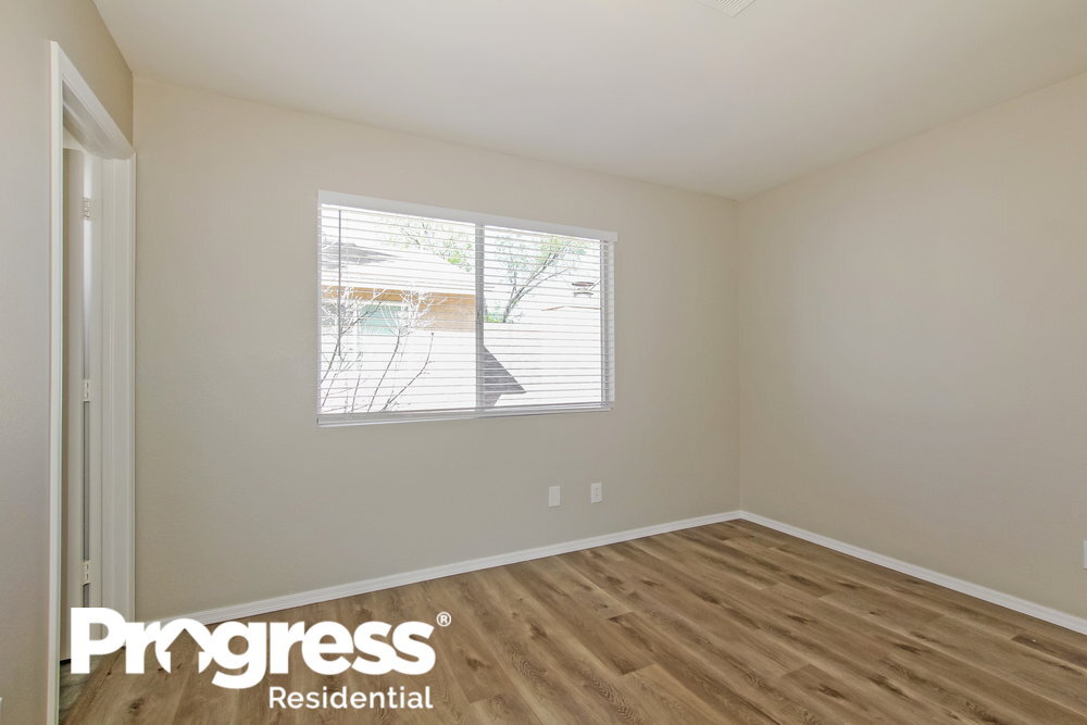 Building Photo - 3552 E Le Marche Ave