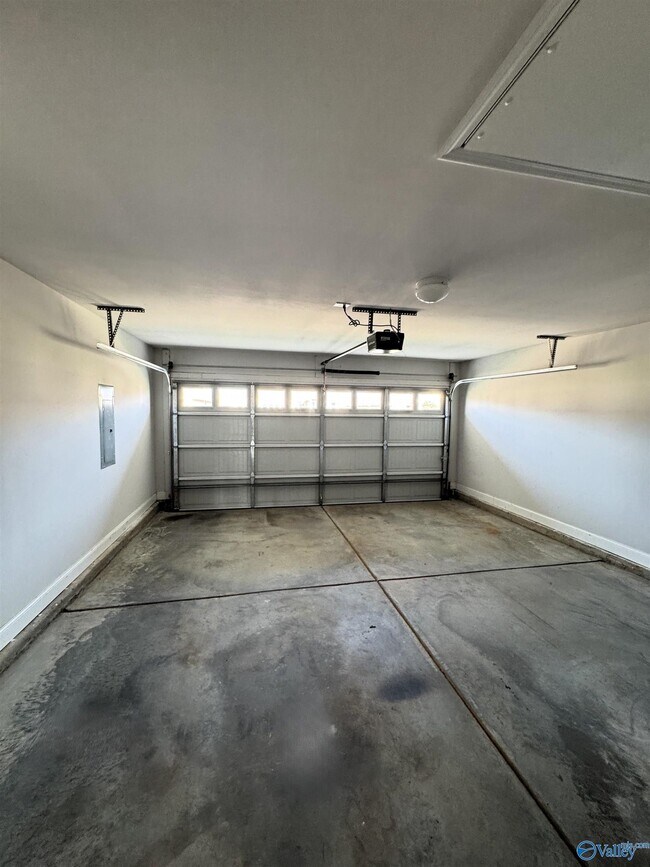 Building Photo - 109 Ardsley Dr