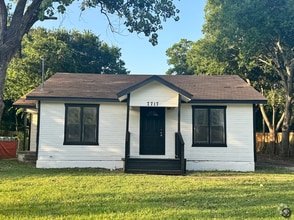 Building Photo - 7717 Corina Dr