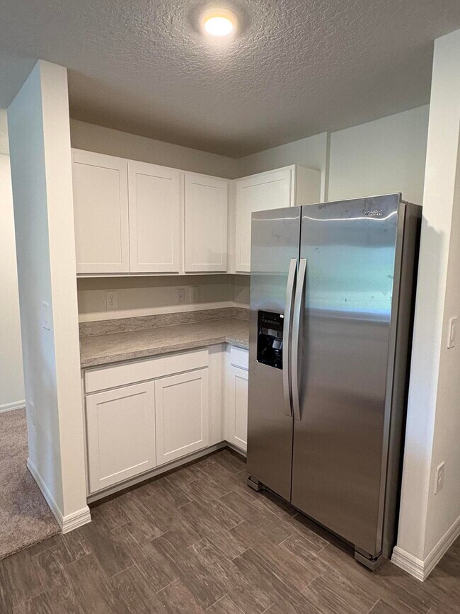 Building Photo - 295 Crescent SE St