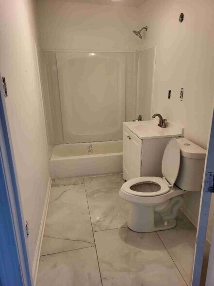 Building Photo - 1824 St Maurice Ave