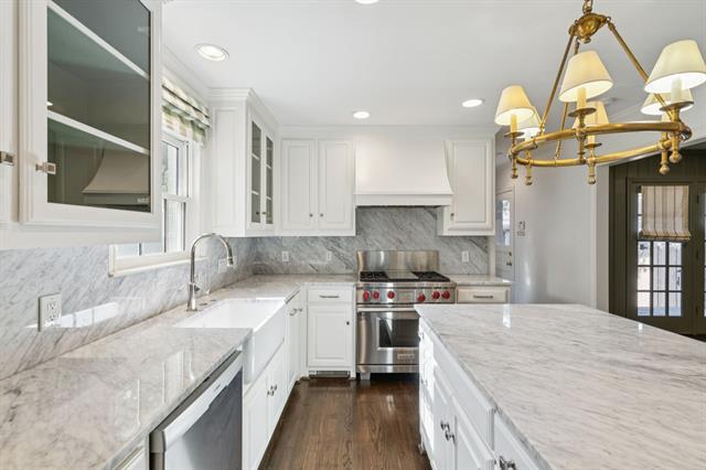 Building Photo - 4437 Larchmont St
