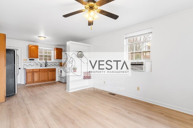 Building Photo - 4 Katra Ln