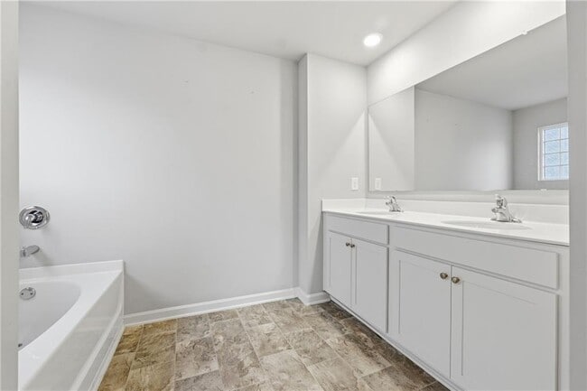 Building Photo - 6615 Bluffview Dr