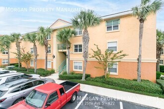 Building Photo - BEST LOCATION !!! Second Floor Condo Just ...