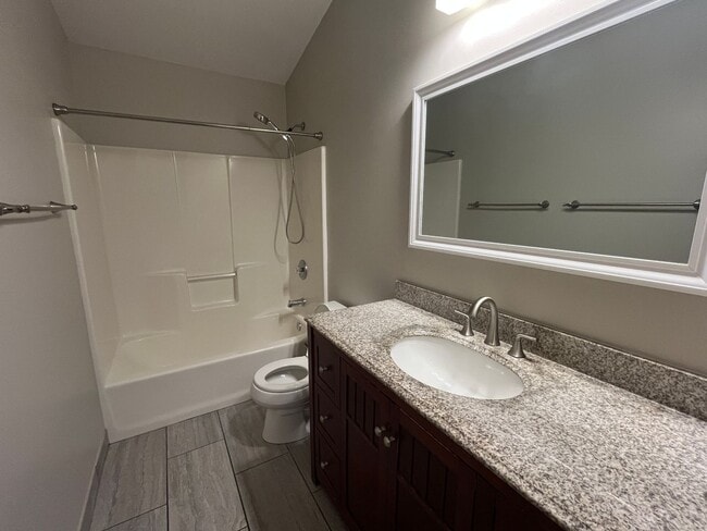 Building Photo - Beautifully Updated 4-Bed Home in Prime NW Location!