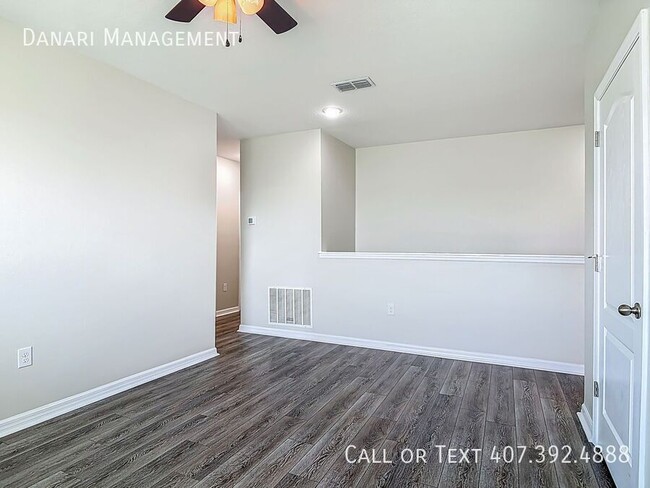 Building Photo - 3975 Silverstream Terrace
