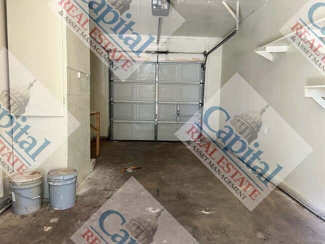 Building Photo - Home Sweet Home- Move In Special!!!!