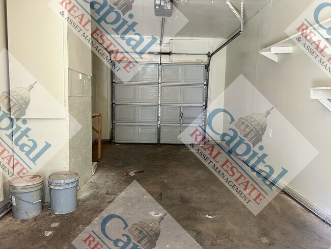 Building Photo - Home Sweet Home