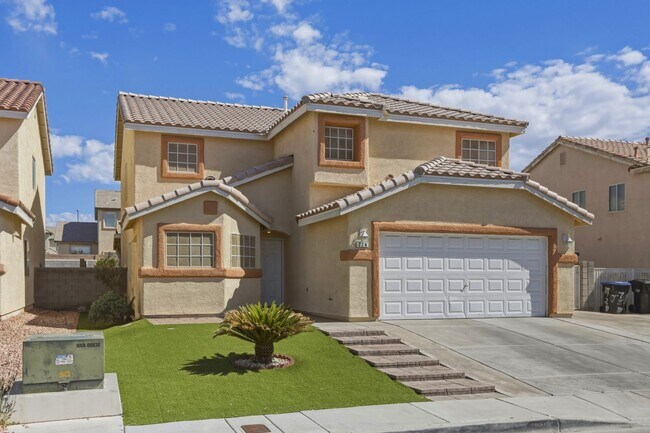 Building Photo - 4 Bedroom Home with Oversized Yard & RV Parking!