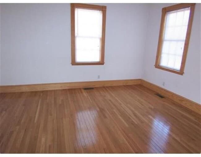 Building Photo - 267 Broadway