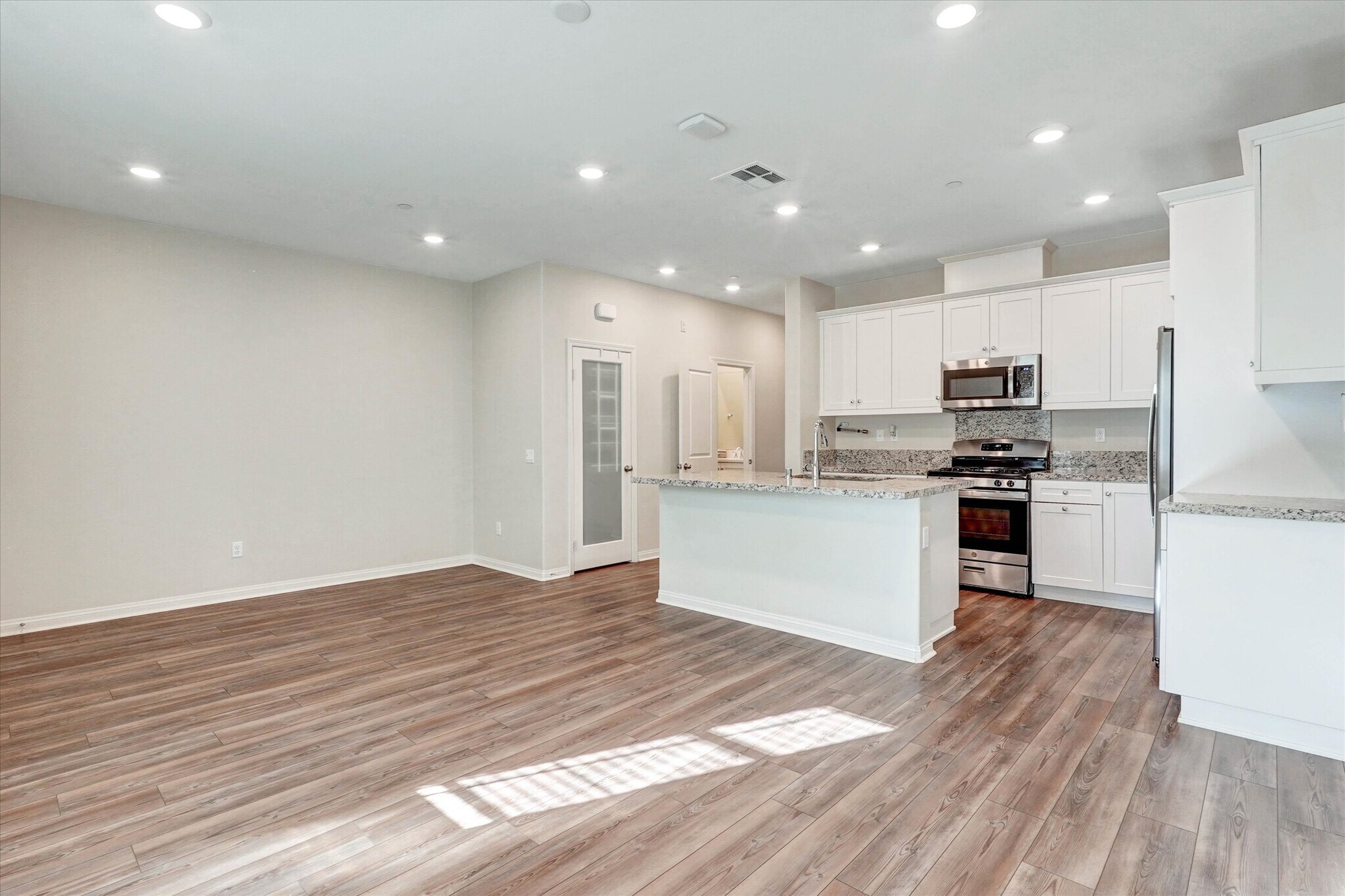 Building Photo - 26417 Choral Ln