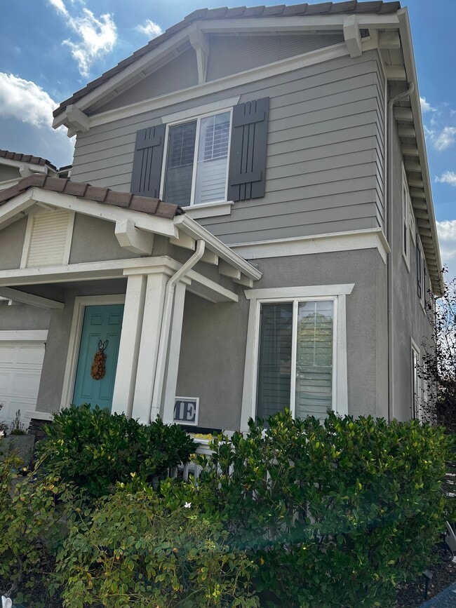 Building Photo - 24040 Dandelion Ln