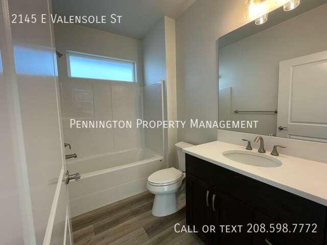 Building Photo - 2145 E Valensole St