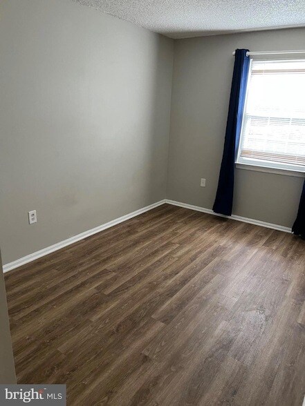 Building Photo - 12211 Stevenson Ct