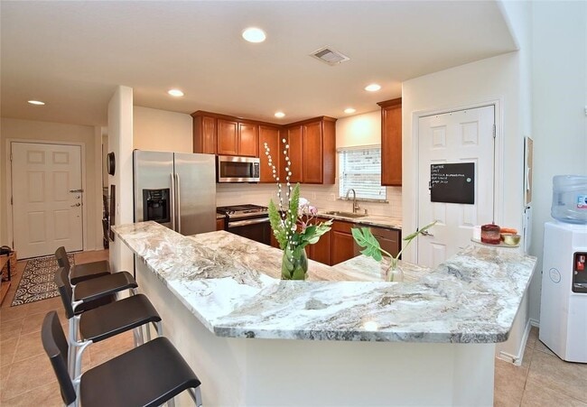 Building Photo - 7215 Ravenswood