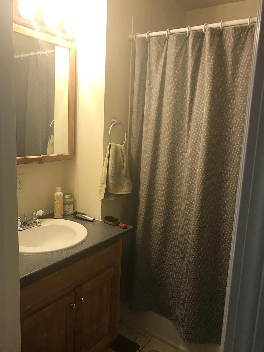 Building Photo - 79 Highland St