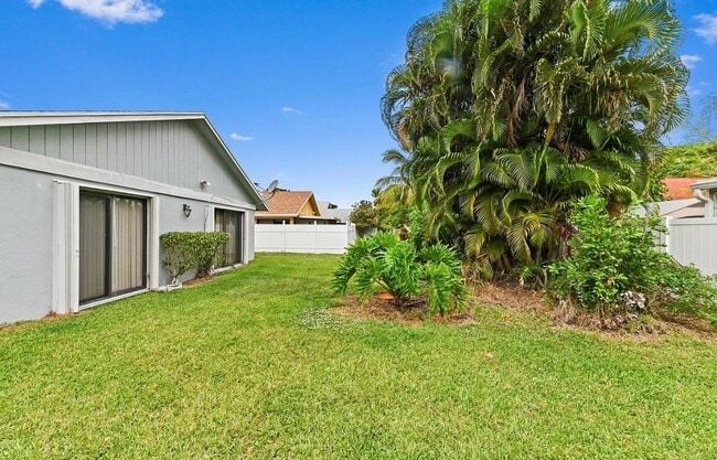 Building Photo - 1459 Summit Run Cir