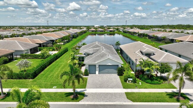 Building Photo - 11766 SW Poseidon Way