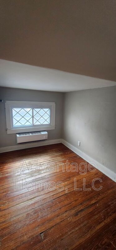 Building Photo - 315 Garfield Ave
